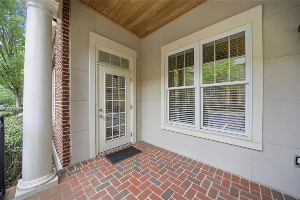 3635 E Paces Circle Ne Unit 1114, Atlanta, Georgia 30326, 2 Bedrooms Bedrooms, 0 ,2 BathroomsBathrooms,Residential,For Sale,3635 E Paces Circle Ne Unit 1114,7795600