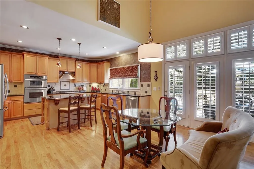 510 Woodmoore Court, Sandy Springs, Georgia 30342, 5 Bedrooms Bedrooms, ,3 BathroomsBathrooms,Residential,Sold,510 Woodmoore Court,5618321