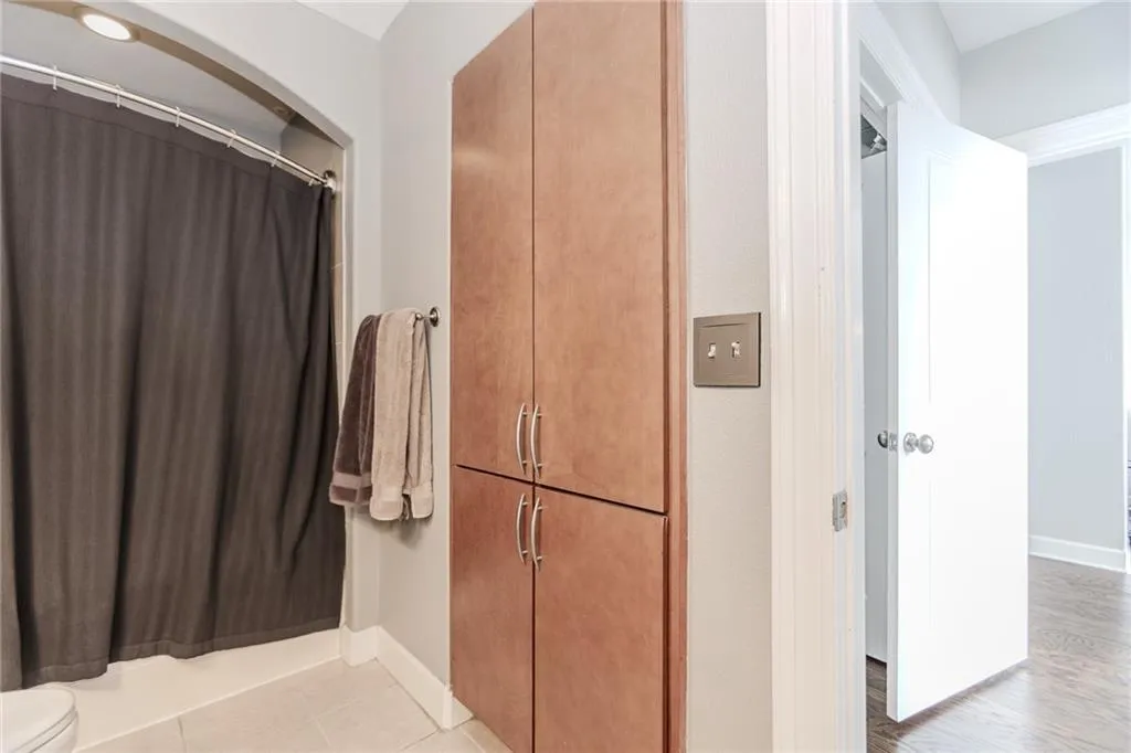 3445 Stratford Road Ne Unit 3109, Atlanta, Georgia 30326, 1 Bedroom Bedrooms, ,1 BathroomBathrooms,Residential,For Sale,3445 Stratford Road Ne Unit 3109,7638752