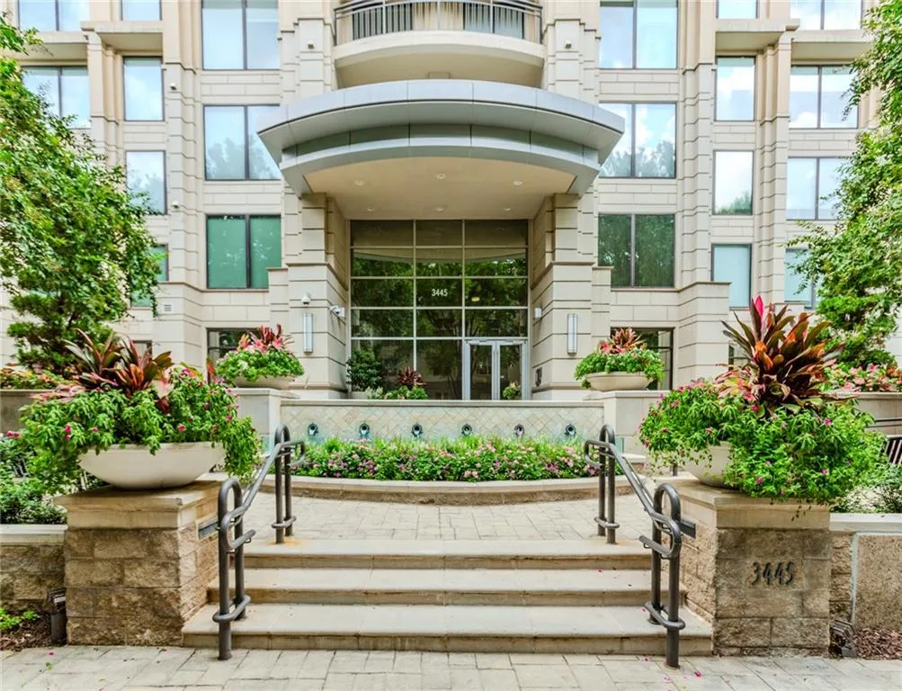 3445 Stratford Road Ne Unit 3109, Atlanta, Georgia 30326, 1 Bedroom Bedrooms, ,1 BathroomBathrooms,Residential,For Sale,3445 Stratford Road Ne Unit 3109,7638752