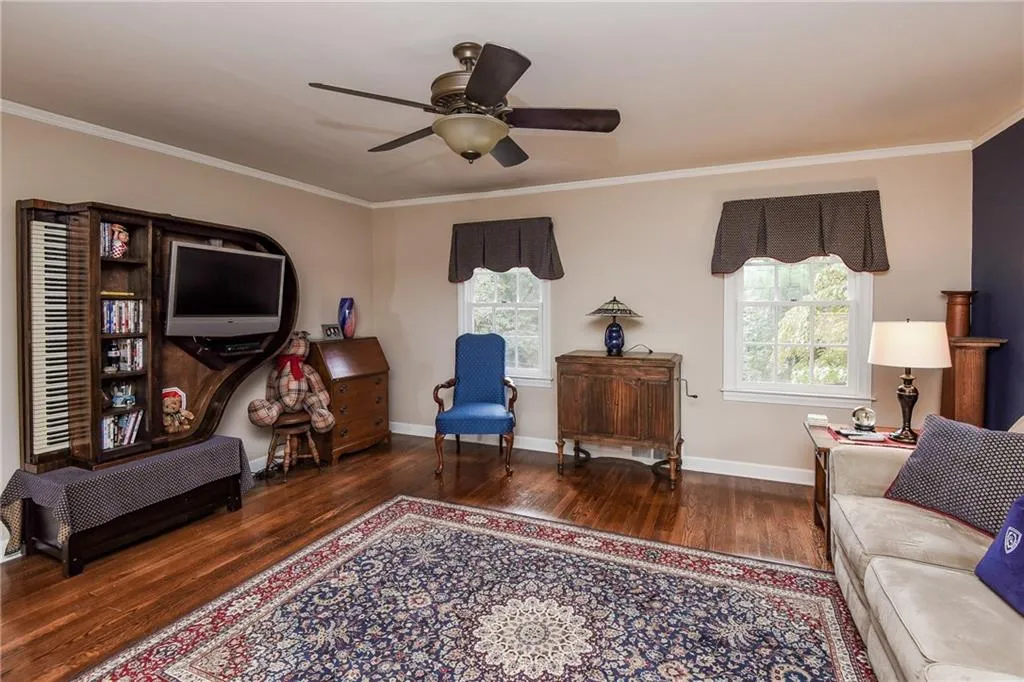 8045 Monticello Drive, Sandy Springs, Georgia 30350, 5 Bedrooms Bedrooms, ,4 BathroomsBathrooms,Residential,Sold,8045 Monticello Drive,5600132