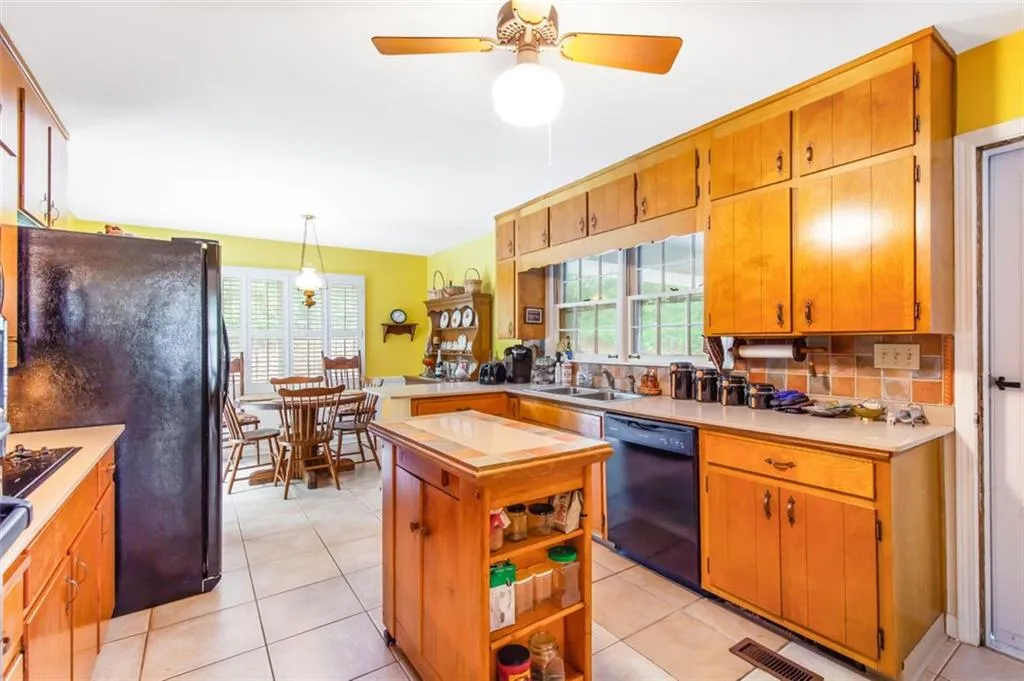 534 Colewood Way, Atlanta, Georgia 30328, 4 Bedrooms Bedrooms, ,2 BathroomsBathrooms,Residential,Sold,534 Colewood Way,6934602