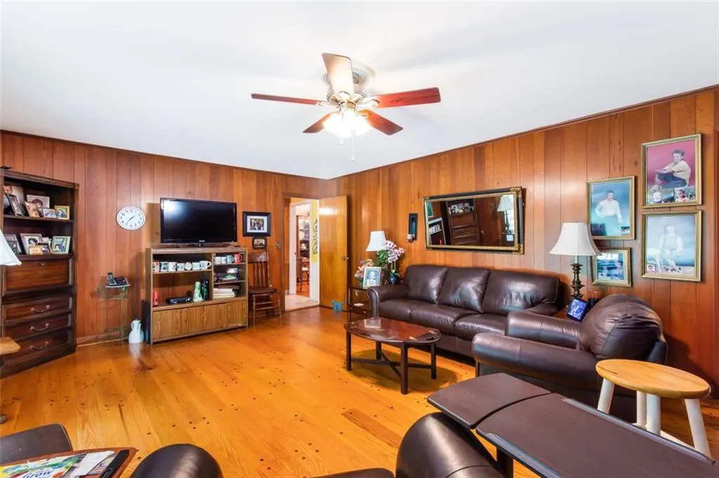 534 Colewood Way, Atlanta, Georgia 30328, 4 Bedrooms Bedrooms, ,2 BathroomsBathrooms,Residential,Sold,534 Colewood Way,6934602