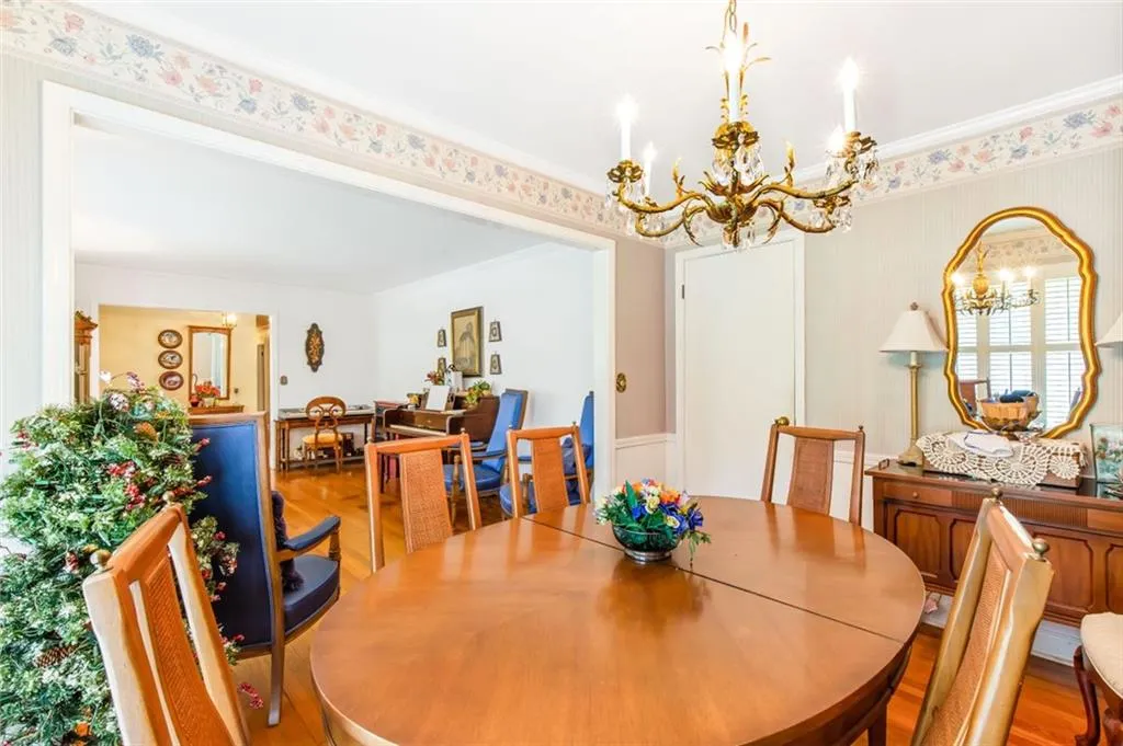 534 Colewood Way, Atlanta, Georgia 30328, 4 Bedrooms Bedrooms, ,2 BathroomsBathrooms,Residential,Sold,534 Colewood Way,6934602