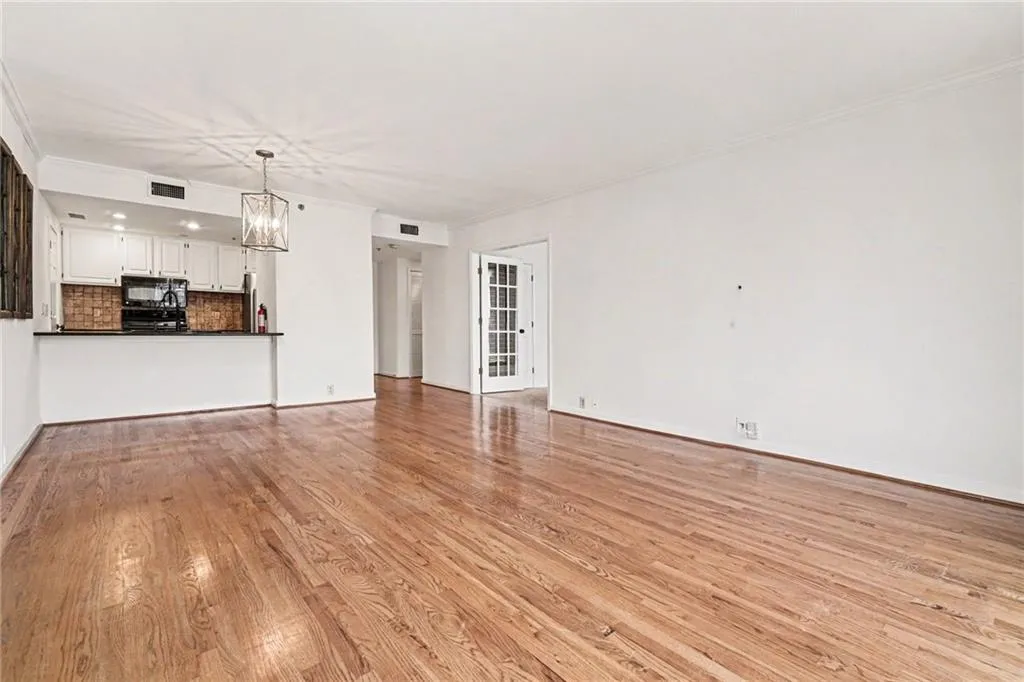 3481 Lakeside Drive Ne Unit 2207, Atlanta, Georgia 30326, 2 Bedrooms Bedrooms, 0 ,2 BathroomsBathrooms,Residential,For Sale,3481 Lakeside Drive Ne Unit 2207,7732500