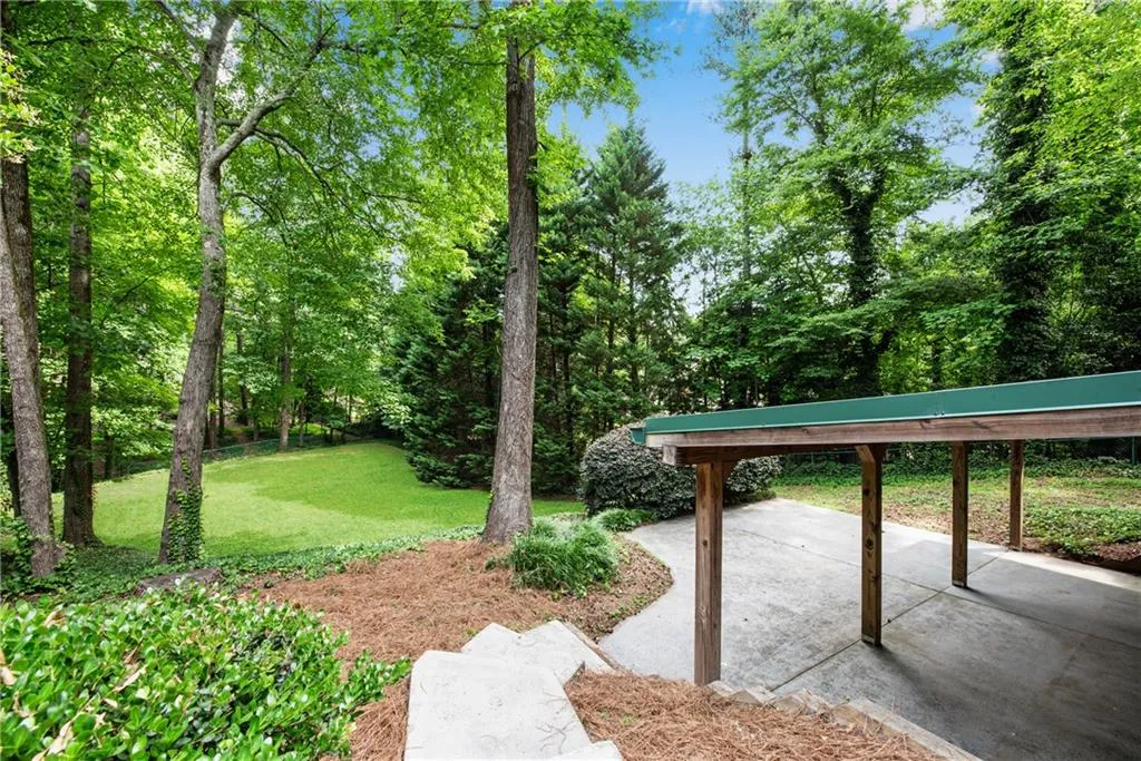7935 Saddle Ridge Drive, Sandy Springs, Georgia 30350, 4 Bedrooms Bedrooms, ,3 BathroomsBathrooms,Residential,Sold,7935 Saddle Ridge Drive,6891382