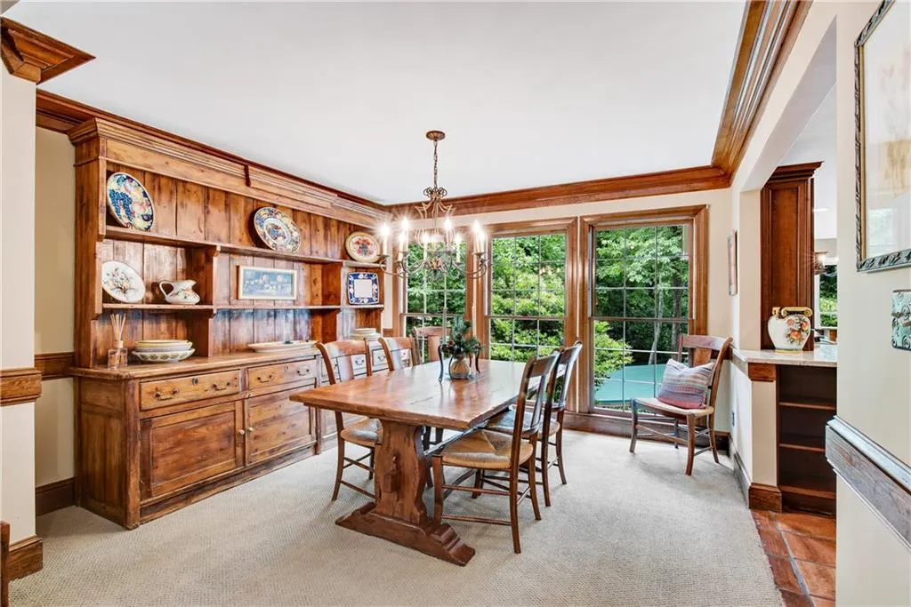 7935 Saddle Ridge Drive, Sandy Springs, Georgia 30350, 4 Bedrooms Bedrooms, ,3 BathroomsBathrooms,Residential,Sold,7935 Saddle Ridge Drive,6891382