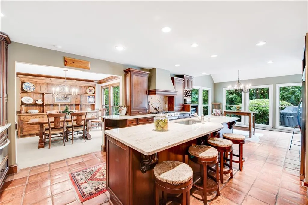 7935 Saddle Ridge Drive, Sandy Springs, Georgia 30350, 4 Bedrooms Bedrooms, ,3 BathroomsBathrooms,Residential,Sold,7935 Saddle Ridge Drive,6891382