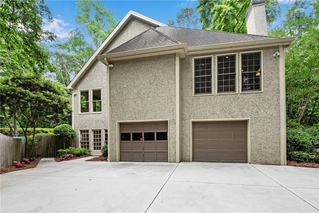 7935 Saddle Ridge Drive, Sandy Springs, Georgia 30350, 4 Bedrooms Bedrooms, ,3 BathroomsBathrooms,Residential,Sold,7935 Saddle Ridge Drive,6891382
