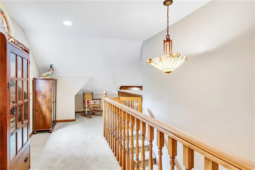 7935 Saddle Ridge Drive, Sandy Springs, Georgia 30350, 4 Bedrooms Bedrooms, ,3 BathroomsBathrooms,Residential,Sold,7935 Saddle Ridge Drive,6891382