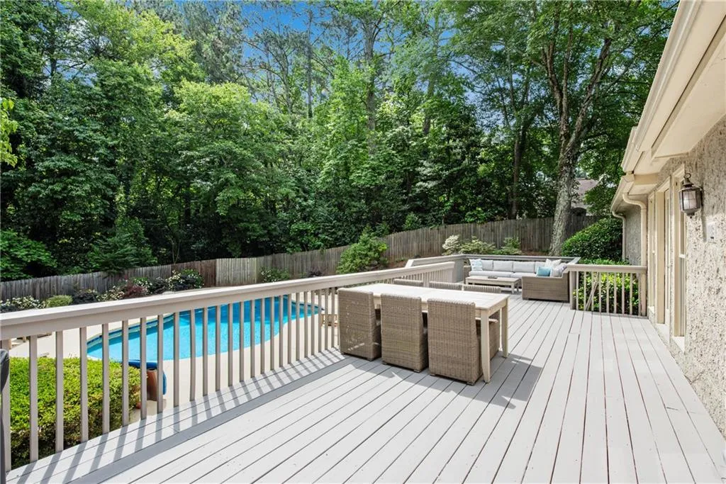 7935 Saddle Ridge Drive, Sandy Springs, Georgia 30350, 4 Bedrooms Bedrooms, ,3 BathroomsBathrooms,Residential,Sold,7935 Saddle Ridge Drive,6891382