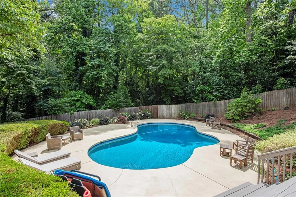 7935 Saddle Ridge Drive, Sandy Springs, Georgia 30350, 4 Bedrooms Bedrooms, ,3 BathroomsBathrooms,Residential,Sold,7935 Saddle Ridge Drive,6891382