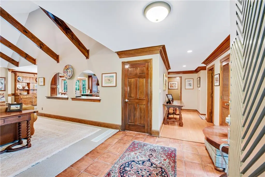 7935 Saddle Ridge Drive, Sandy Springs, Georgia 30350, 4 Bedrooms Bedrooms, ,3 BathroomsBathrooms,Residential,Sold,7935 Saddle Ridge Drive,6891382