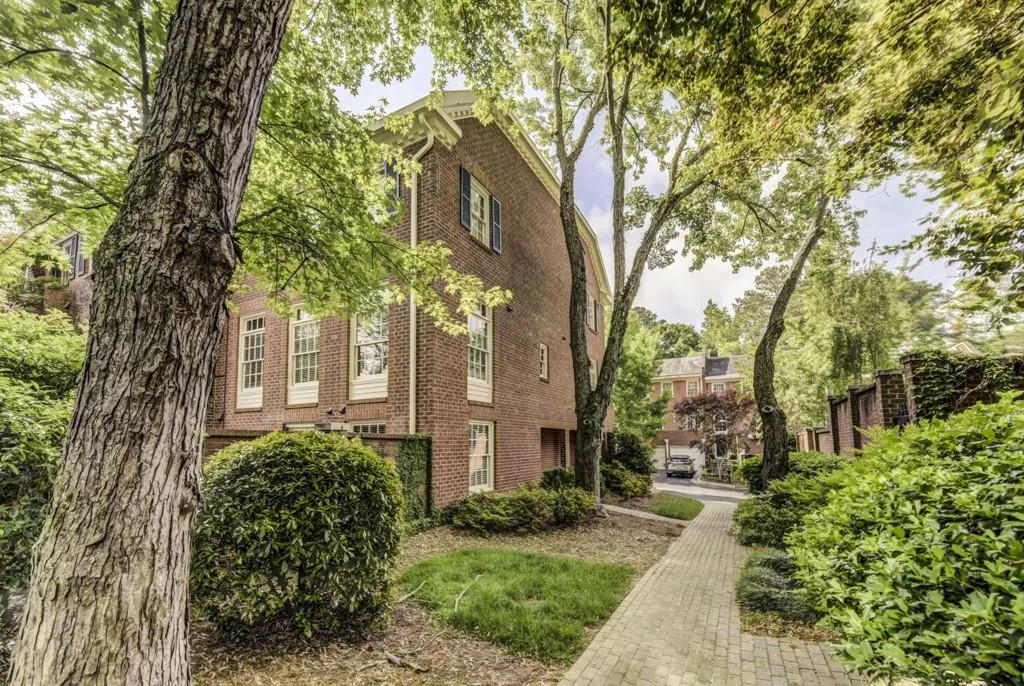 420 Jefferson Circle Unit 420, Atlanta, Georgia 30328, 4 Bedrooms Bedrooms, ,2 BathroomsBathrooms,Residential,Sold,420 Jefferson Circle Unit 420,6602192