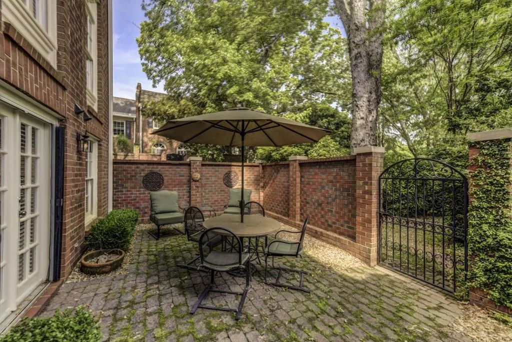 420 Jefferson Circle Unit 420, Atlanta, Georgia 30328, 4 Bedrooms Bedrooms, ,2 BathroomsBathrooms,Residential,Sold,420 Jefferson Circle Unit 420,6602192