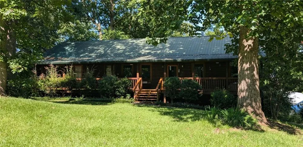 156 Bel Air Drive, Maysville, Georgia 30558