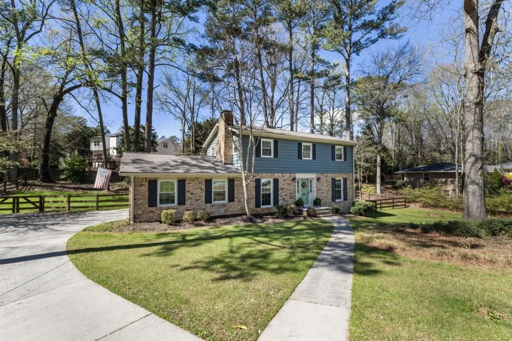6482 Whispering Trail Ne, Sandy Springs, Georgia 30328, 4 Bedrooms Bedrooms, ,2 BathroomsBathrooms,Residential,Sold,6482 Whispering Trail Ne,7737646