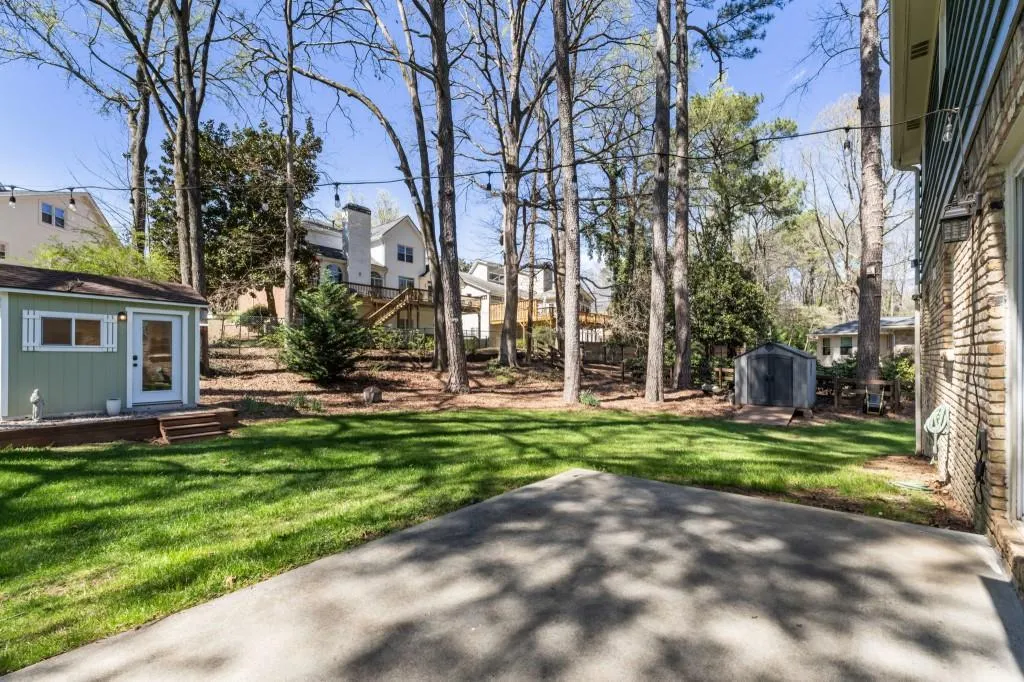 6482 Whispering Trail Ne, Sandy Springs, Georgia 30328, 4 Bedrooms Bedrooms, ,2 BathroomsBathrooms,Residential,Sold,6482 Whispering Trail Ne,7737646