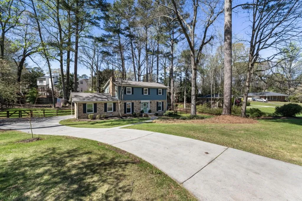 6482 Whispering Trail Ne, Sandy Springs, Georgia 30328, 4 Bedrooms Bedrooms, ,2 BathroomsBathrooms,Residential,Sold,6482 Whispering Trail Ne,7737646