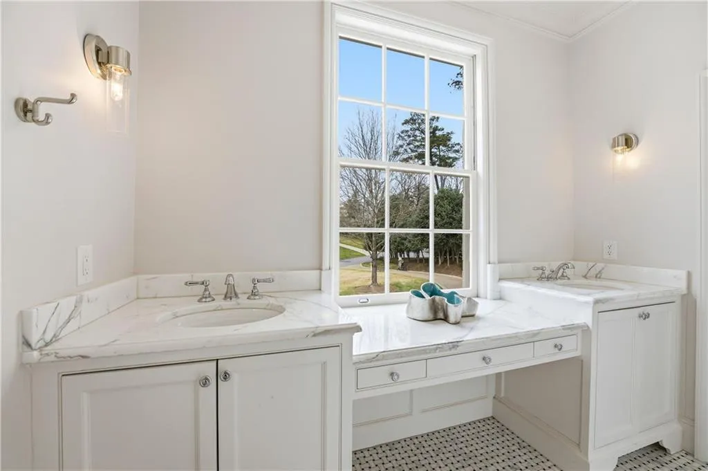 3625 Tuxedo Road Nw, Atlanta, Georgia 30305, 6 Bedrooms Bedrooms, 0 ,7 BathroomsBathrooms,Residential,For Sale,3625 Tuxedo Road Nw,7742269