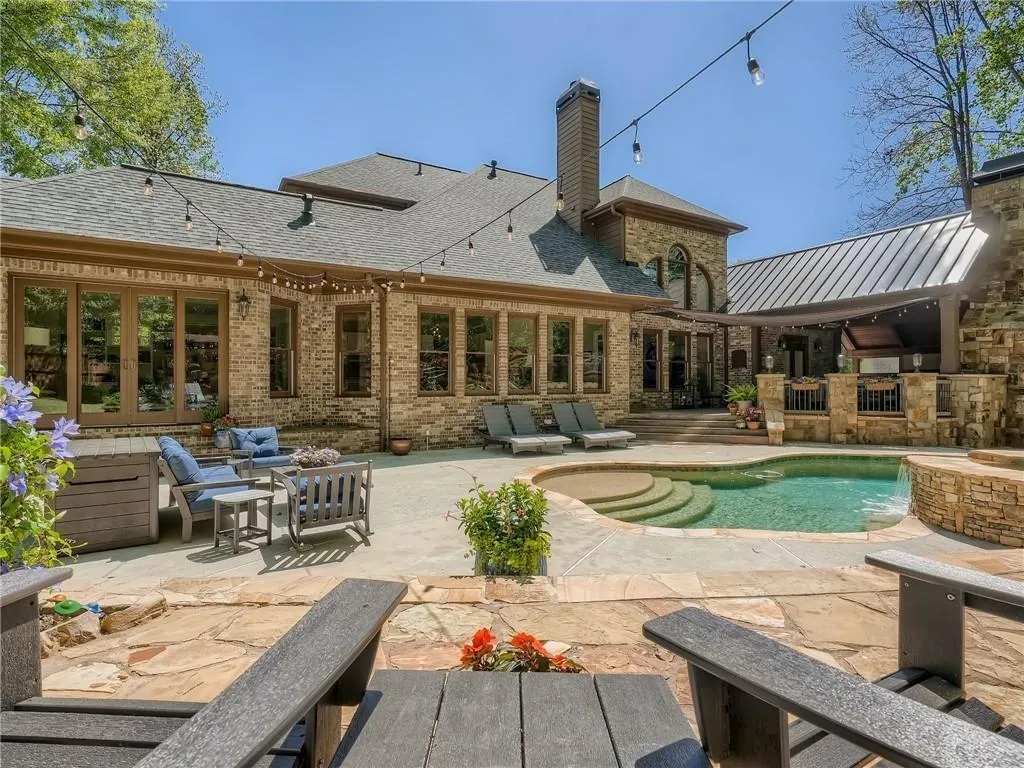 130 Franklin Place, Sandy Springs, Georgia 30342, 5 Bedrooms Bedrooms, ,5 BathroomsBathrooms,Residential,Sold,130 Franklin Place,7065122