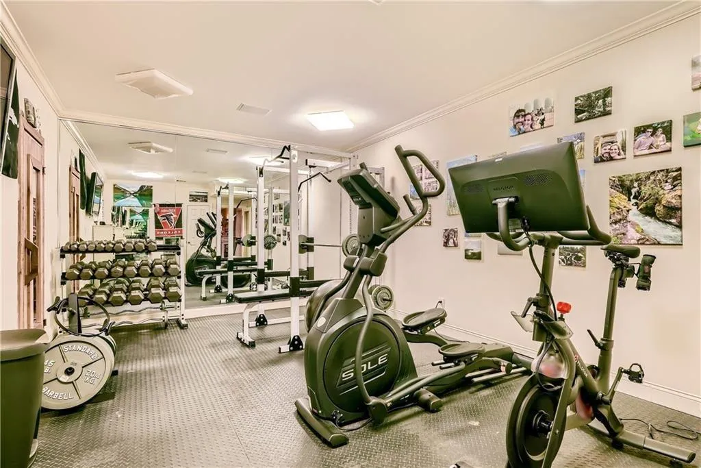 130 Franklin Place, Sandy Springs, Georgia 30342, 5 Bedrooms Bedrooms, ,5 BathroomsBathrooms,Residential,Sold,130 Franklin Place,7065122