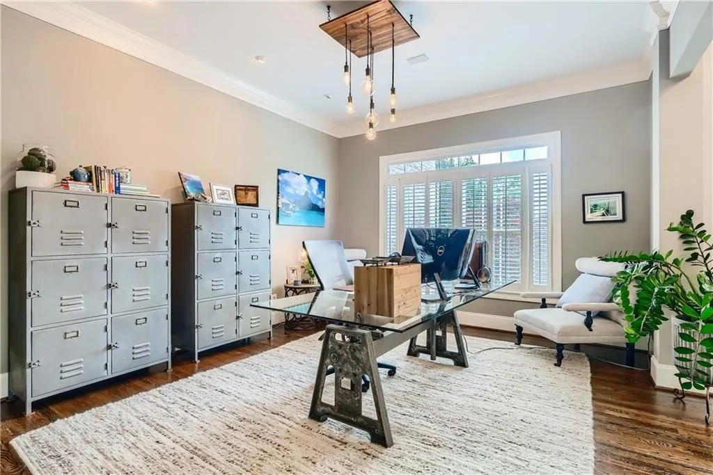 130 Franklin Place, Sandy Springs, Georgia 30342, 5 Bedrooms Bedrooms, ,5 BathroomsBathrooms,Residential,Sold,130 Franklin Place,7065122