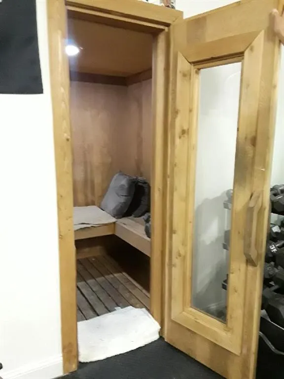 130 Franklin Place, Sandy Springs, Georgia 30342, 5 Bedrooms Bedrooms, ,5 BathroomsBathrooms,Residential,Sold,130 Franklin Place,7065122