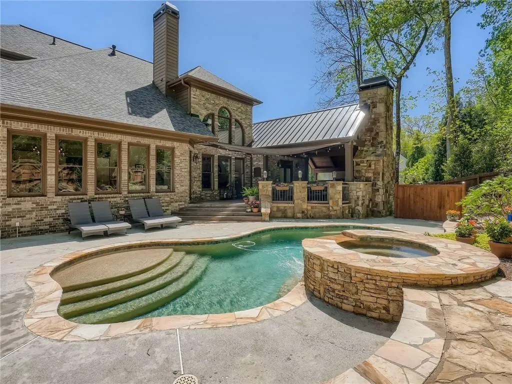 130 Franklin Place, Sandy Springs, Georgia 30342, 5 Bedrooms Bedrooms, ,5 BathroomsBathrooms,Residential,Sold,130 Franklin Place,7065122