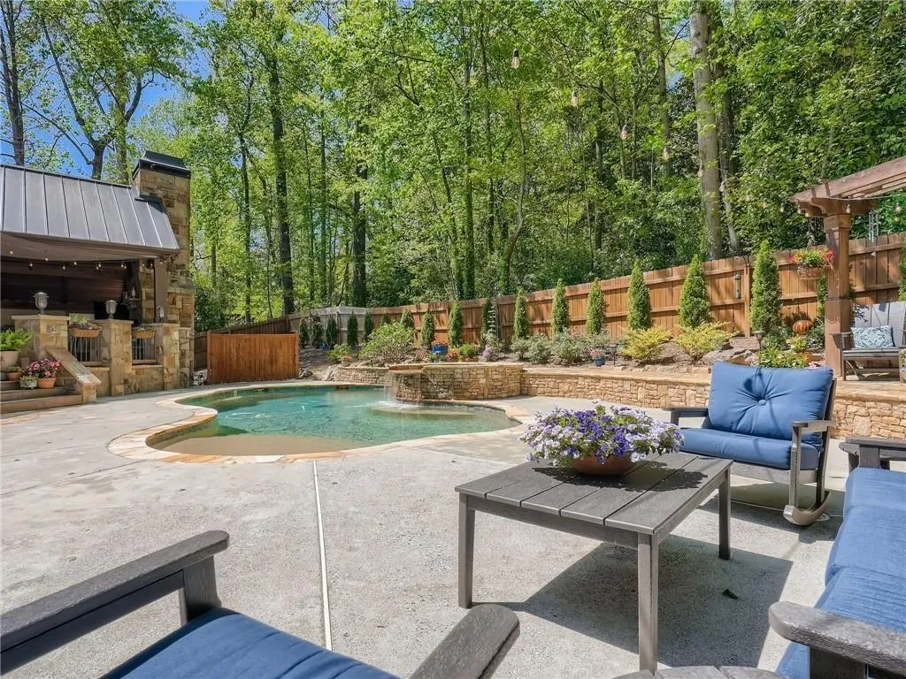 130 Franklin Place, Sandy Springs, Georgia 30342, 5 Bedrooms Bedrooms, ,5 BathroomsBathrooms,Residential,Sold,130 Franklin Place,7065122