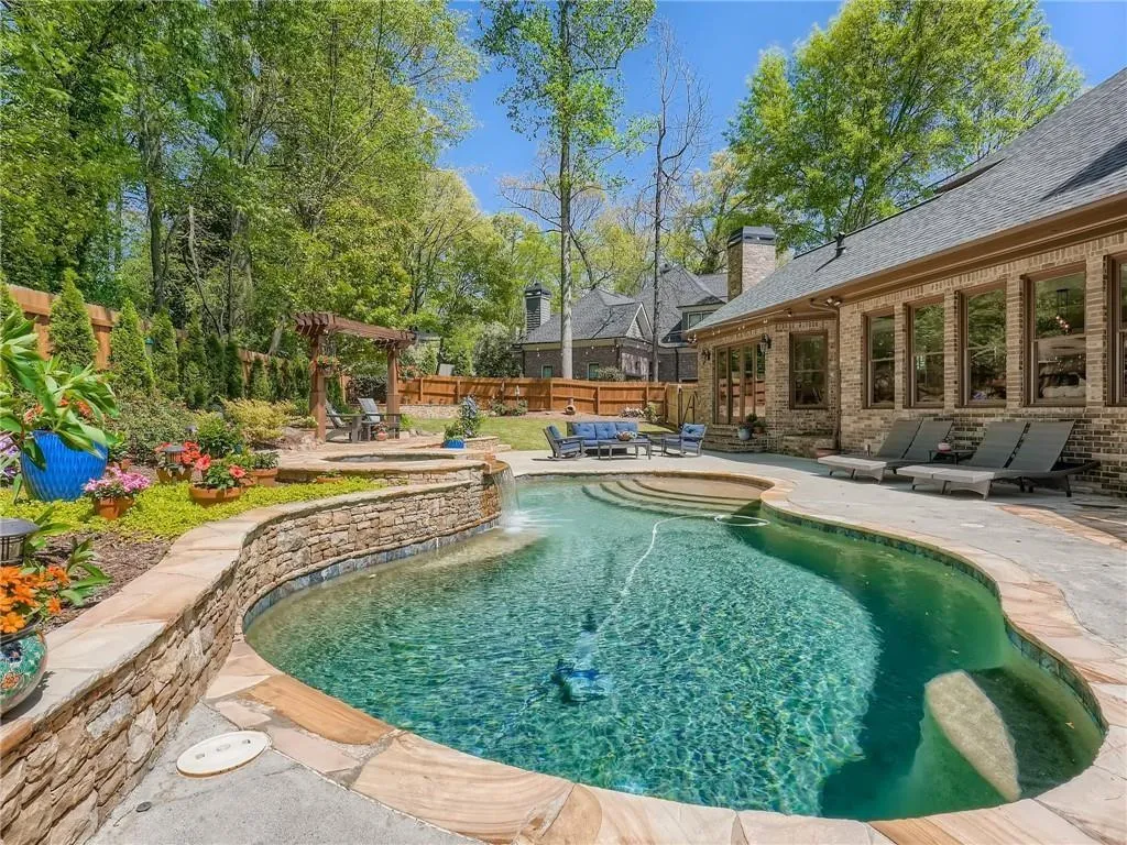 130 Franklin Place, Sandy Springs, Georgia 30342, 5 Bedrooms Bedrooms, ,5 BathroomsBathrooms,Residential,Sold,130 Franklin Place,7065122