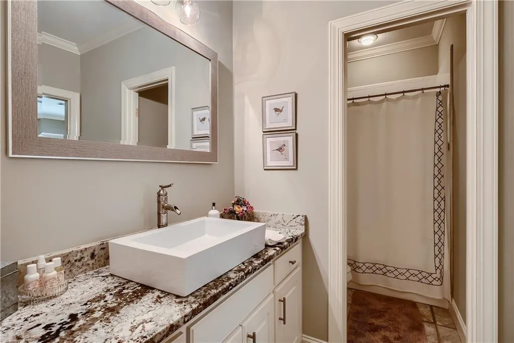 130 Franklin Place, Sandy Springs, Georgia 30342, 5 Bedrooms Bedrooms, ,5 BathroomsBathrooms,Residential,Sold,130 Franklin Place,7065122