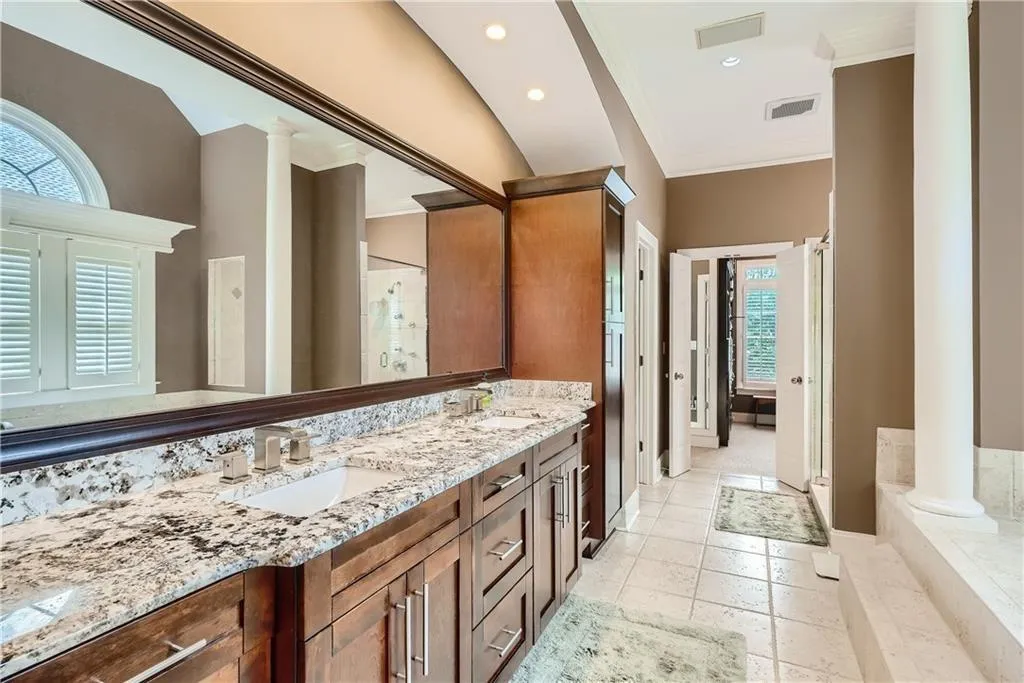 130 Franklin Place, Sandy Springs, Georgia 30342, 5 Bedrooms Bedrooms, ,5 BathroomsBathrooms,Residential,Sold,130 Franklin Place,7065122