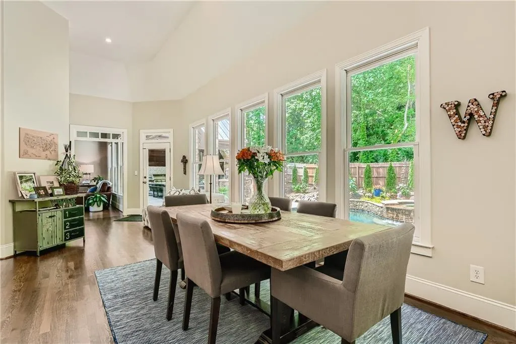 130 Franklin Place, Sandy Springs, Georgia 30342, 5 Bedrooms Bedrooms, ,5 BathroomsBathrooms,Residential,Sold,130 Franklin Place,7065122