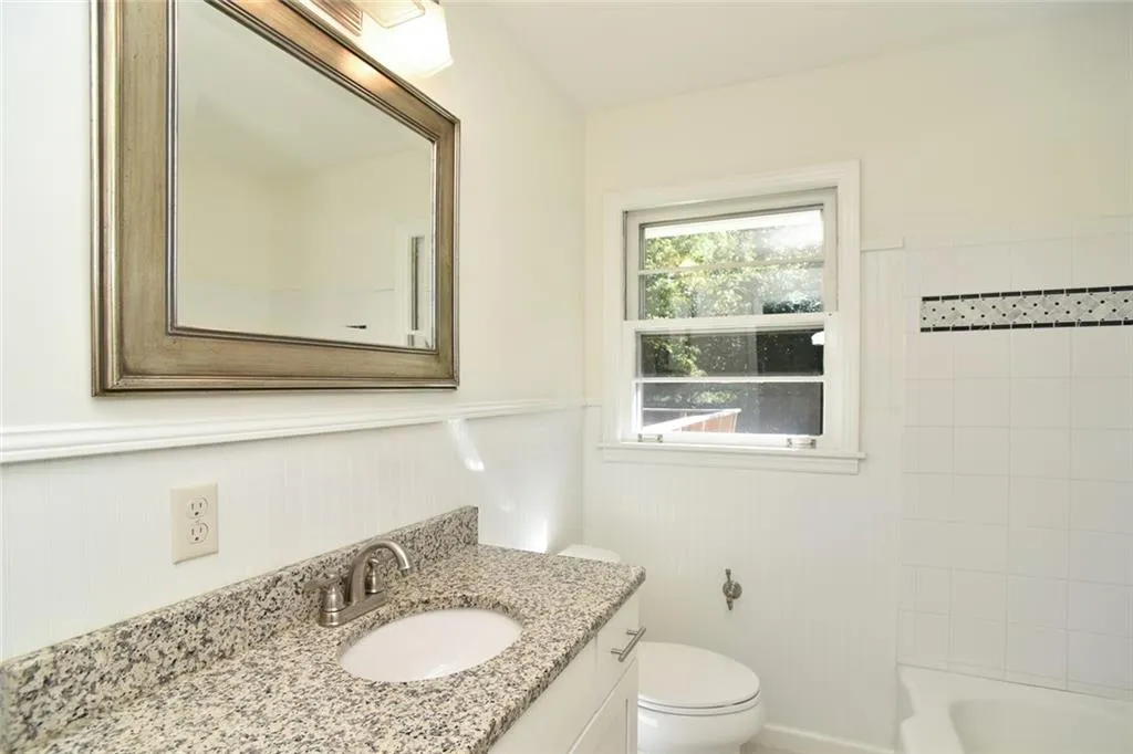125 Cromwell Road, Sandy Springs, Georgia 30328, 3 Bedrooms Bedrooms, ,2 BathroomsBathrooms,Residential,Sold,125 Cromwell Road,5905406