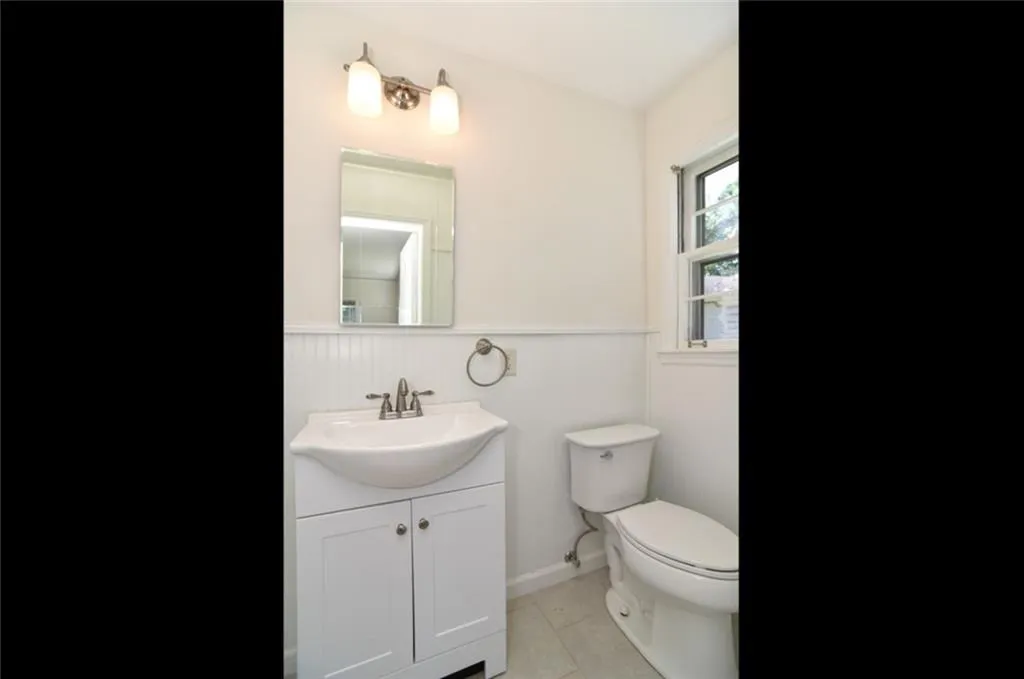 125 Cromwell Road, Sandy Springs, Georgia 30328, 3 Bedrooms Bedrooms, ,2 BathroomsBathrooms,Residential,Sold,125 Cromwell Road,5905406