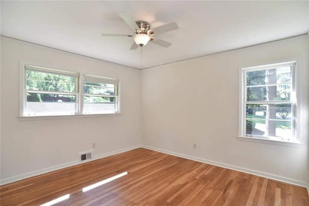 125 Cromwell Road, Sandy Springs, Georgia 30328, 3 Bedrooms Bedrooms, ,2 BathroomsBathrooms,Residential,Sold,125 Cromwell Road,5905406