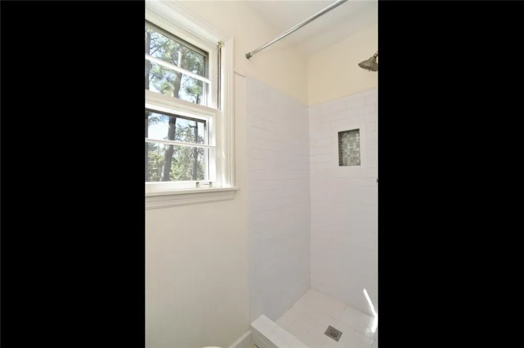 125 Cromwell Road, Sandy Springs, Georgia 30328, 3 Bedrooms Bedrooms, ,2 BathroomsBathrooms,Residential,Sold,125 Cromwell Road,5905406