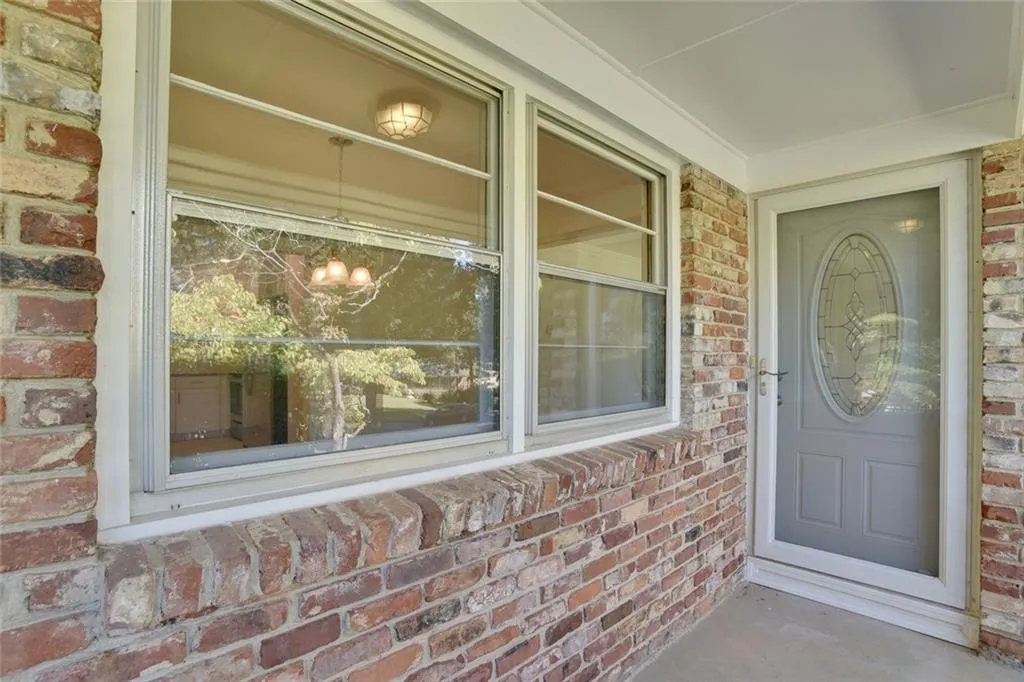 125 Cromwell Road, Sandy Springs, Georgia 30328, 3 Bedrooms Bedrooms, ,2 BathroomsBathrooms,Residential,Sold,125 Cromwell Road,5905406