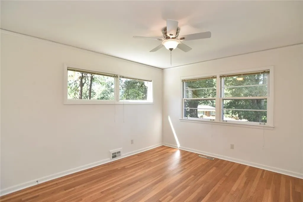 125 Cromwell Road, Sandy Springs, Georgia 30328, 3 Bedrooms Bedrooms, ,2 BathroomsBathrooms,Residential,Sold,125 Cromwell Road,5905406