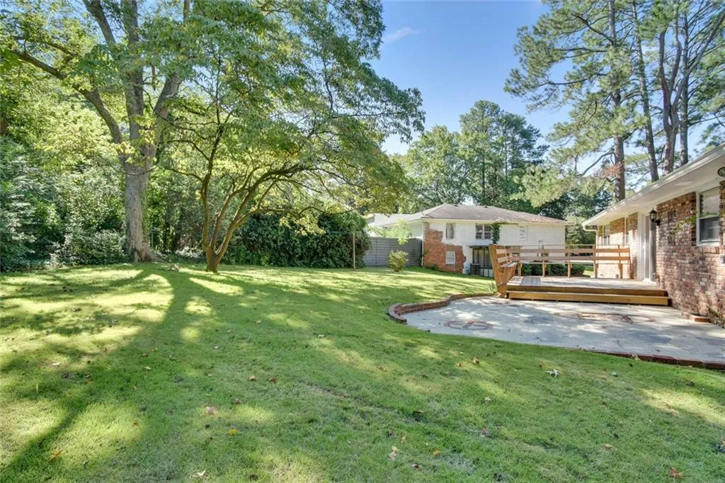125 Cromwell Road, Sandy Springs, Georgia 30328, 3 Bedrooms Bedrooms, ,2 BathroomsBathrooms,Residential,Sold,125 Cromwell Road,5905406