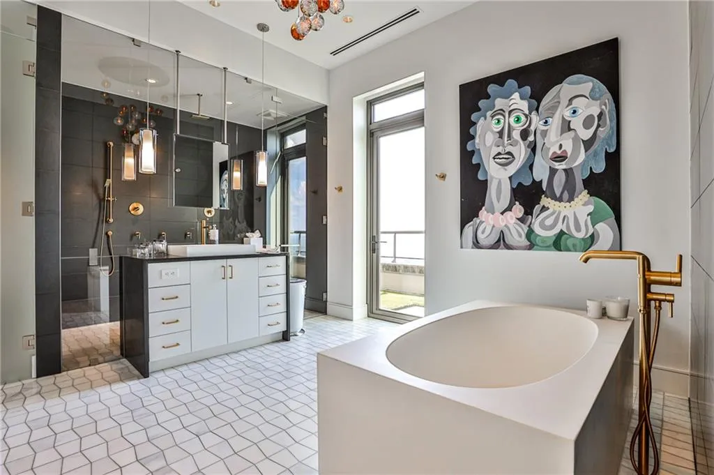 3376 Peachtree Road Ne Unit 56, Atlanta, Georgia 30326, 3 Bedrooms Bedrooms, ,3 BathroomsBathrooms,Residential,For Sale,3376 Peachtree Road Ne Unit 56,7537025