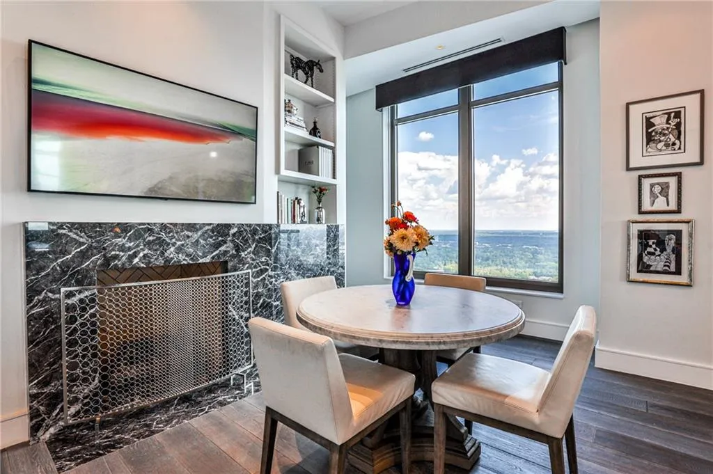 3376 Peachtree Road Ne Unit 56, Atlanta, Georgia 30326, 3 Bedrooms Bedrooms, ,3 BathroomsBathrooms,Residential,For Sale,3376 Peachtree Road Ne Unit 56,7537025