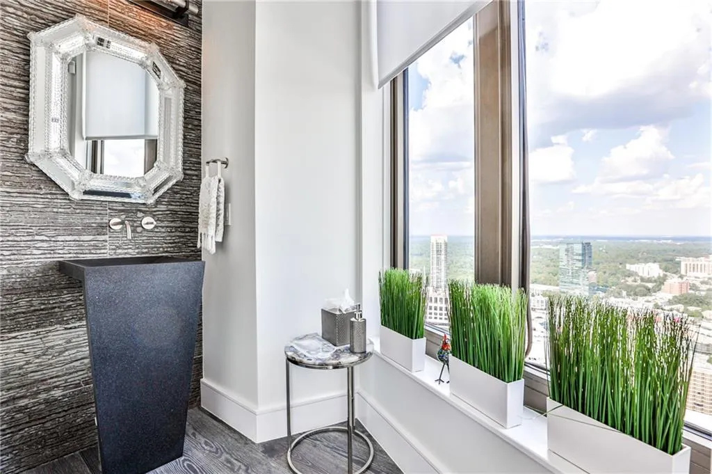 Powder Room 1