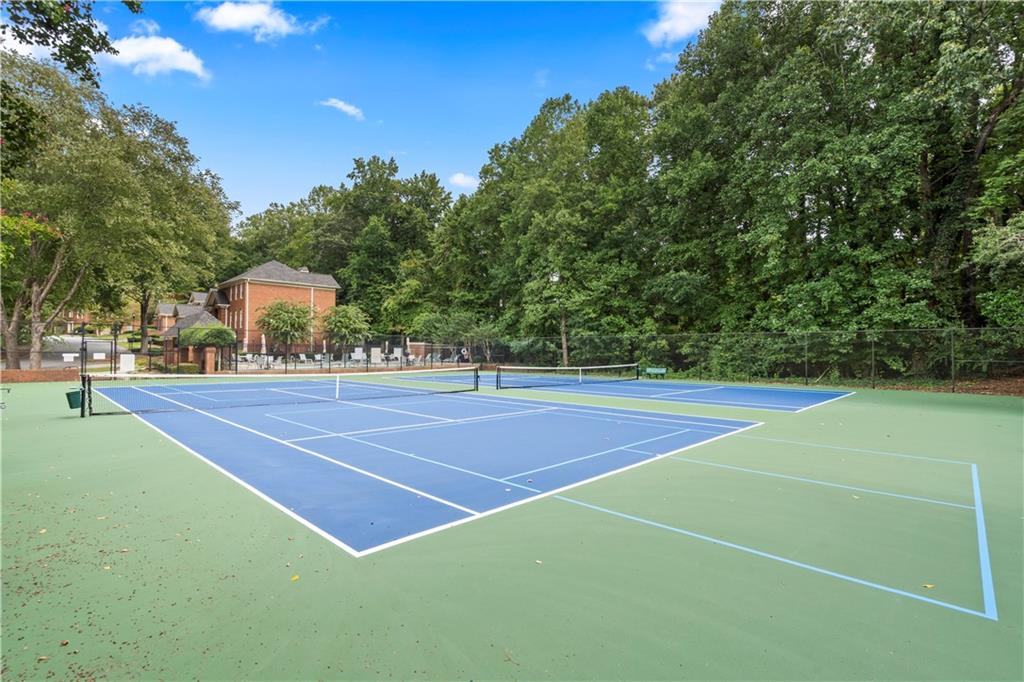 7155 Roswell Road Unit 15, Sandy Springs, Georgia 30328, 3 Bedrooms Bedrooms, ,3 BathroomsBathrooms,Residential,Sold,7155 Roswell Road Unit 15,7275298