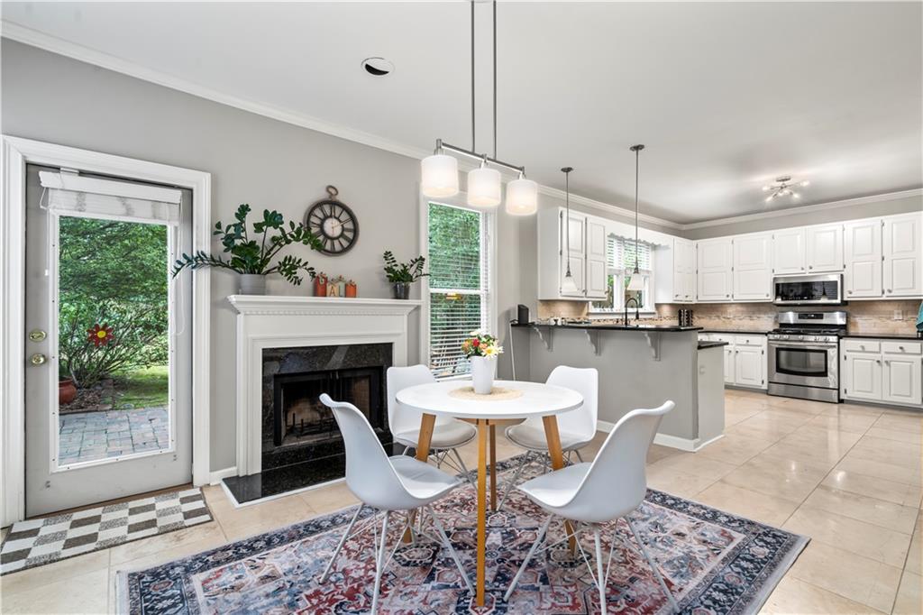 7155 Roswell Road Unit 15, Sandy Springs, Georgia 30328, 3 Bedrooms Bedrooms, ,3 BathroomsBathrooms,Residential,Sold,7155 Roswell Road Unit 15,7275298