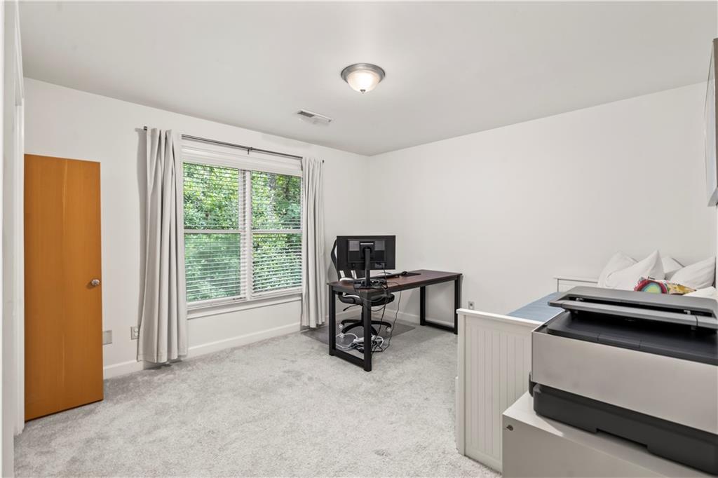 7155 Roswell Road Unit 15, Sandy Springs, Georgia 30328, 3 Bedrooms Bedrooms, ,3 BathroomsBathrooms,Residential,Sold,7155 Roswell Road Unit 15,7275298