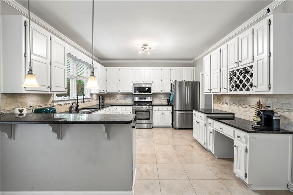 7155 Roswell Road Unit 15, Sandy Springs, Georgia 30328, 3 Bedrooms Bedrooms, ,3 BathroomsBathrooms,Residential,Sold,7155 Roswell Road Unit 15,7275298