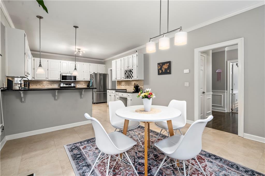 7155 Roswell Road Unit 15, Sandy Springs, Georgia 30328, 3 Bedrooms Bedrooms, ,3 BathroomsBathrooms,Residential,Sold,7155 Roswell Road Unit 15,7275298