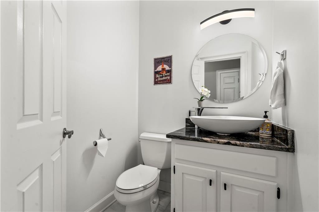 7155 Roswell Road Unit 15, Sandy Springs, Georgia 30328, 3 Bedrooms Bedrooms, ,3 BathroomsBathrooms,Residential,Sold,7155 Roswell Road Unit 15,7275298